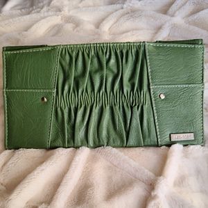 MICHE medium tri-fold purse cover